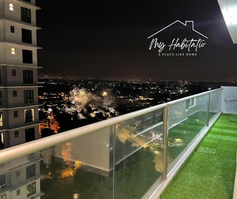 Platino 13 Pax, Mins Away From Paradigm & Legoland * Johor Bahru