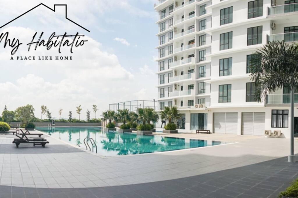 Platino 13 Pax, Mins Away From Paradigm & Legoland Apartment