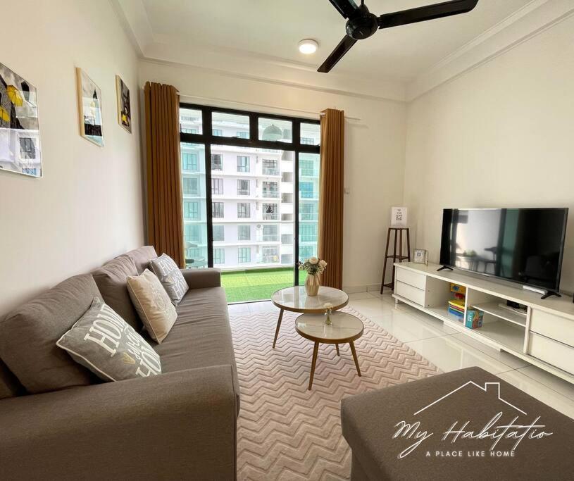 Platino 13 Pax, Mins Away From Paradigm & Legoland Apartment *
