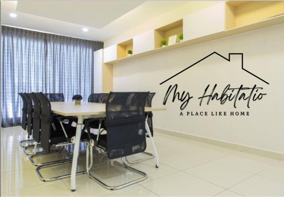 Platino 13 Pax, Mins Away From Paradigm & Legoland Apartment *