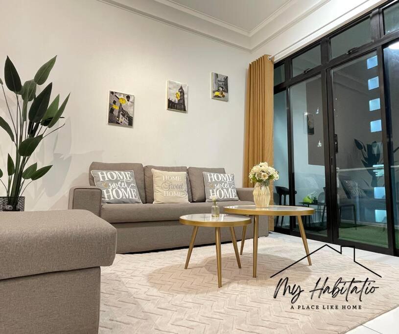 Platino 13 Pax, Mins Away From Paradigm & Legoland Apartment *
