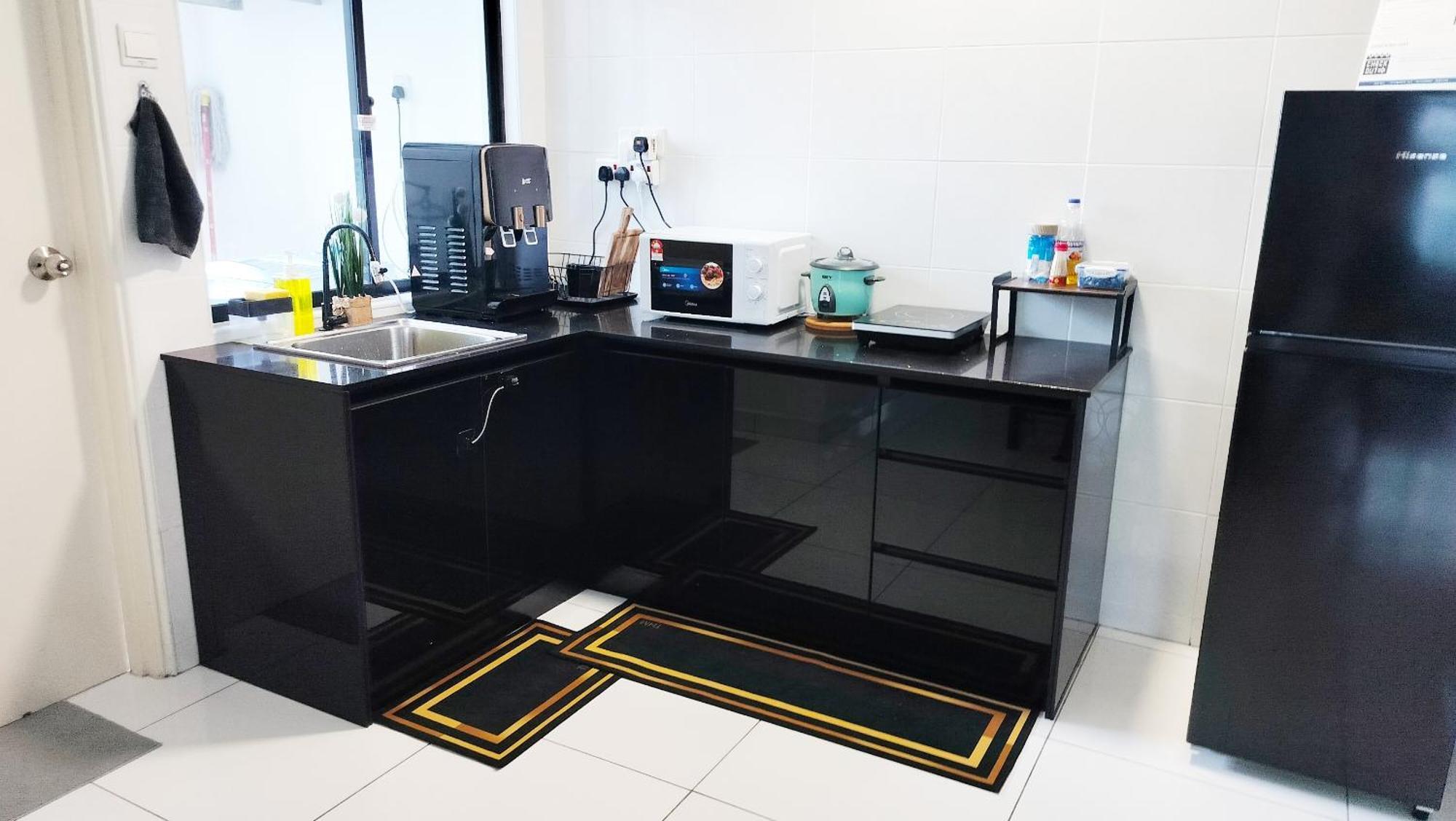 Platino 13 Pax, Mins Away From Paradigm & Legoland Apartment