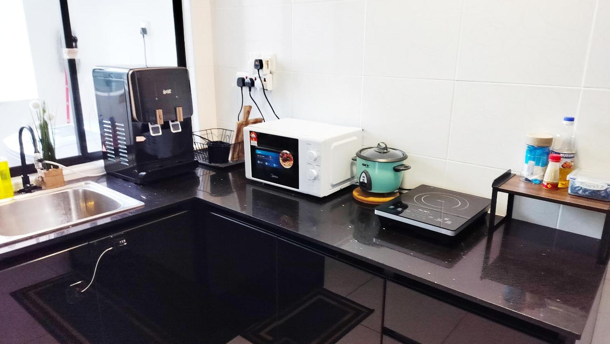 Apartment Platino 13 Pax, Mins Away From Paradigm & Legoland *