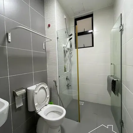 Platino 13 Pax, Mins Away From Paradigm & Legoland Johor Bahru Exterior photo